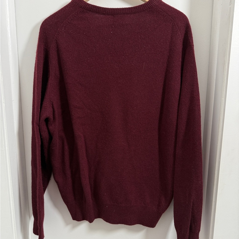 Neiman Marcus Red V-Neck Sweater with Textured Knit and Regular Fit - Picture 3 of 3